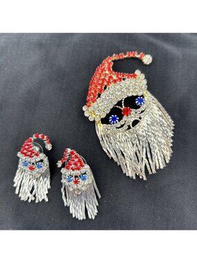 Vtg Santa Clause Face Brooch Rhinestones Silver Tone Fringe Beard w/ Earrings